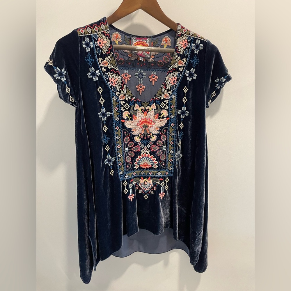 Johnny Was short sleeves blue top